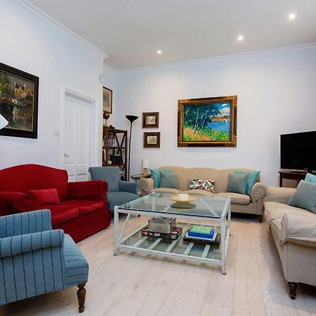 Veeve - A Kensington Mews Villa ลอนดอน ภายนอก รูปภาพ